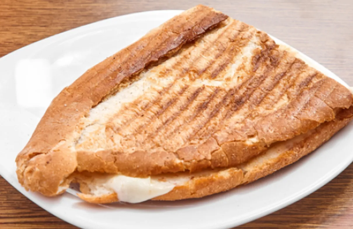 Tost Sucuklu